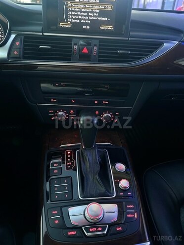 Audi A6-11