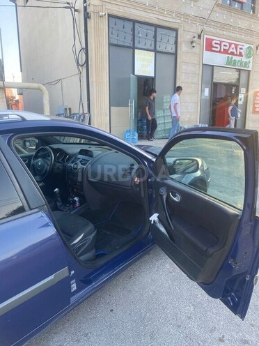 Renault Megane-2