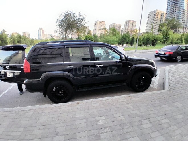 Toyota Land Cruiser Prado-6