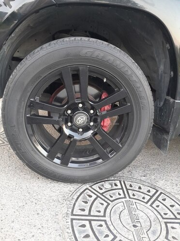Toyota Land Cruiser Prado-2