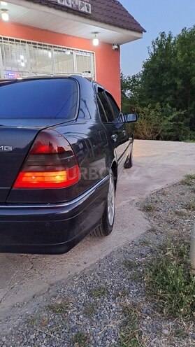 Mercedes C 240 1998, 320,000 km - 2.4 l - Beyləqan