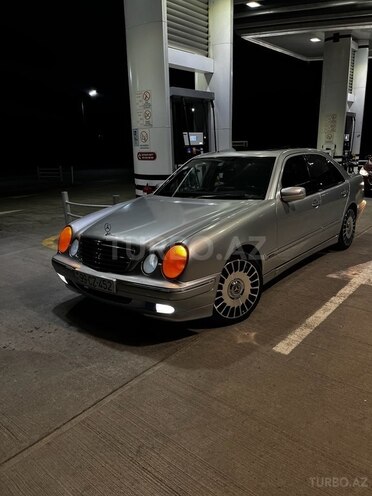 Mercedes E 280 2000, 350,000 km - 2.8 л - Salyan