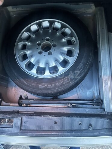 Mercedes E 280 2000, 350,000 km - 2.8 л - Salyan