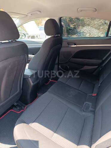 Hyundai Elantra 2019, 137,586 km - 2.0 л - Bakı