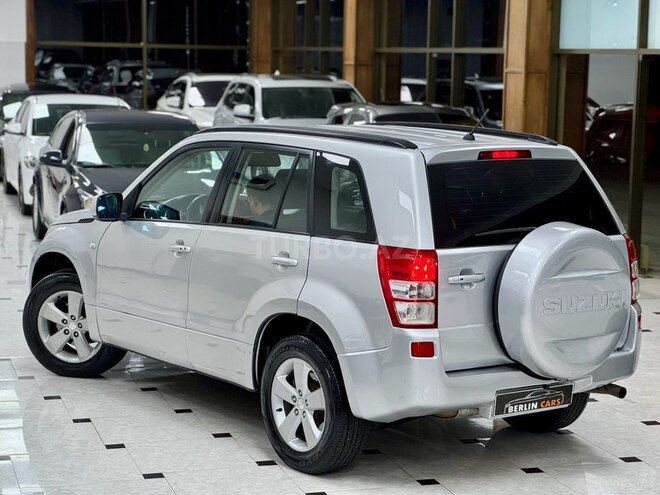 Suzuki Grand Vitara-5
