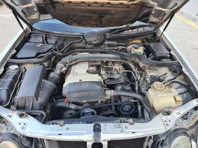 Mercedes E 200 1999, 381,000 km - 2.0 l - Bakı