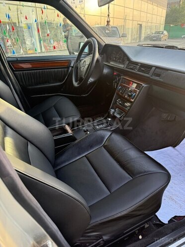 Mercedes E 220 1994, 545,000 km - 2.2 l - Bakı