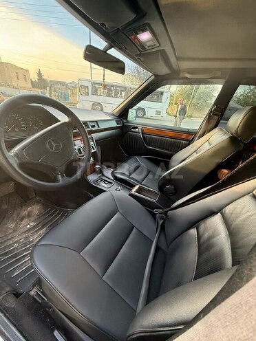 Mercedes E 220 1994, 545,000 km - 2.2 l - Bakı