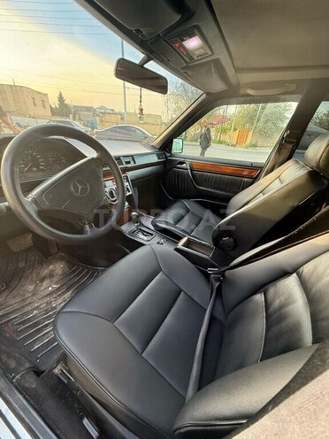Mercedes E 220 1994, 545,000 km - 2.2 l - Bakı