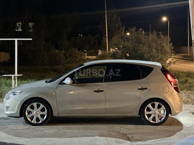 Hyundai i30 2007, 222,000 km - 1.6 л - Şirvan