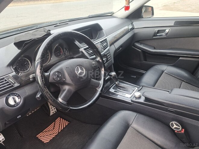 Mercedes E 220 d 2009, 212,000 km - 2.2 l - Qazax