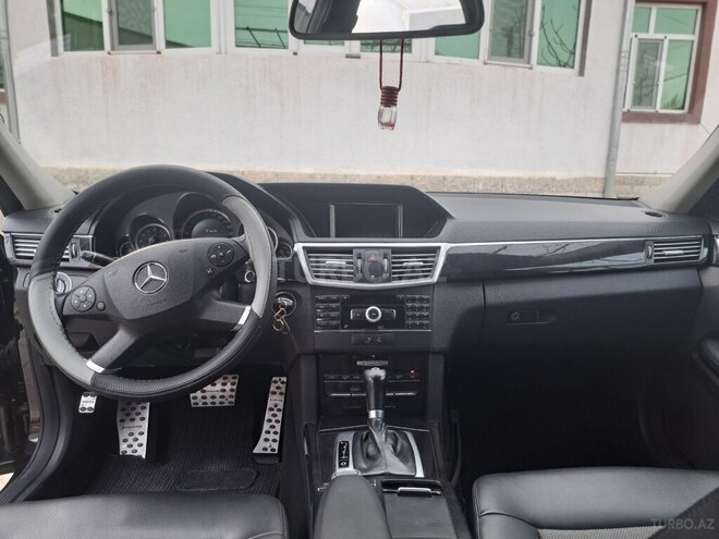 Mercedes E 220 d 2009, 212,000 km - 2.2 l - Qazax
