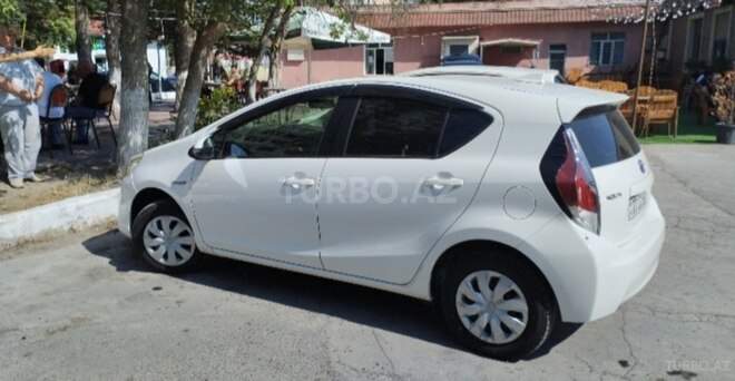 Toyota Aqua 2017, 88,000 km - 1.5 l - Bakı