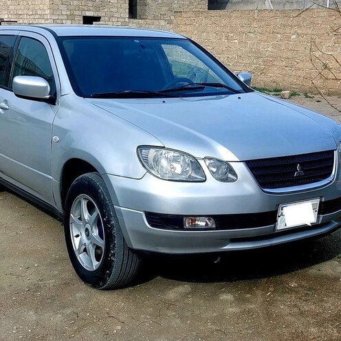 Mitsubishi Airtrek 2001, 325,339 km - 2.0 l - Lerik