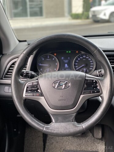 Hyundai Avante 2016, 207,500 km - 1.6 л - Bakı