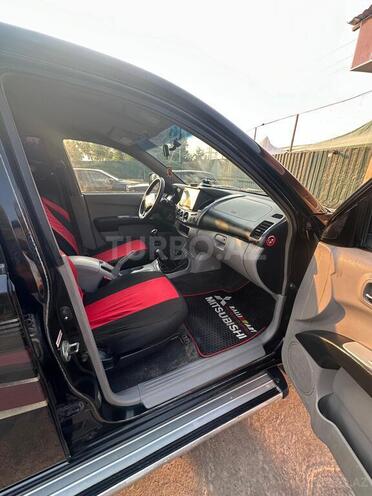 Mitsubishi L200 2008, 526,510 km - 2.5 l - Bakı