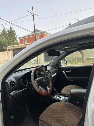 Kia Sorento-7