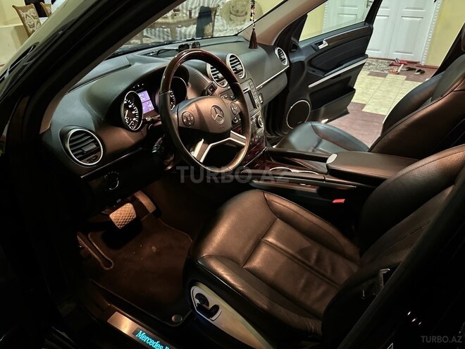 Mercedes GL 550 2009, 99,000 km - 5.5 l - Bakı