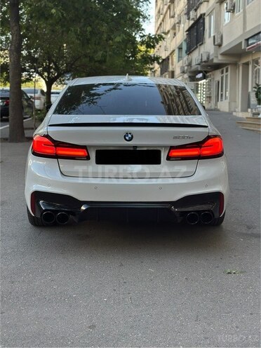 BMW 530e-13