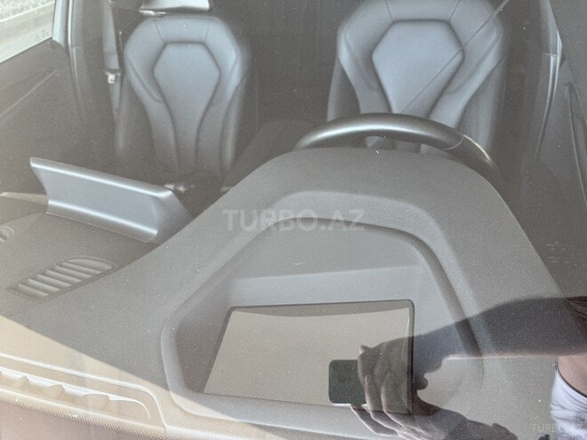 BMW 530e-20