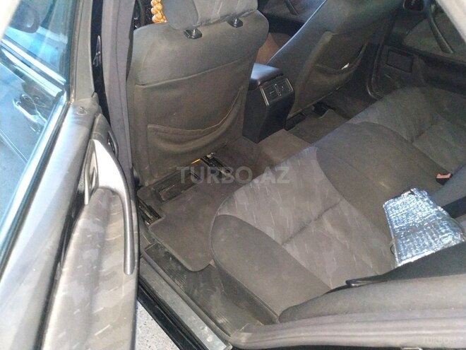 Mercedes E 220 d 2000, 30,900 km - 2.2 л - Bakı