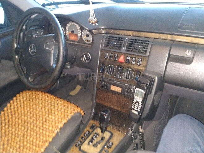 Mercedes E 220 d 2000, 30,900 km - 2.2 л - Bakı