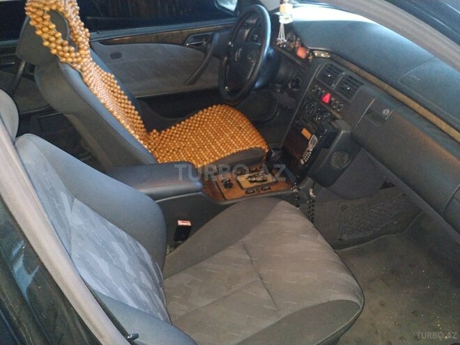 Mercedes E 220 d 2000, 30,900 km - 2.2 л - Bakı