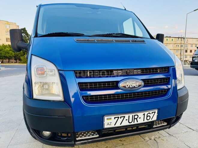 Ford Transit-2