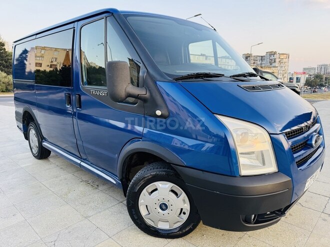 Ford Transit-4