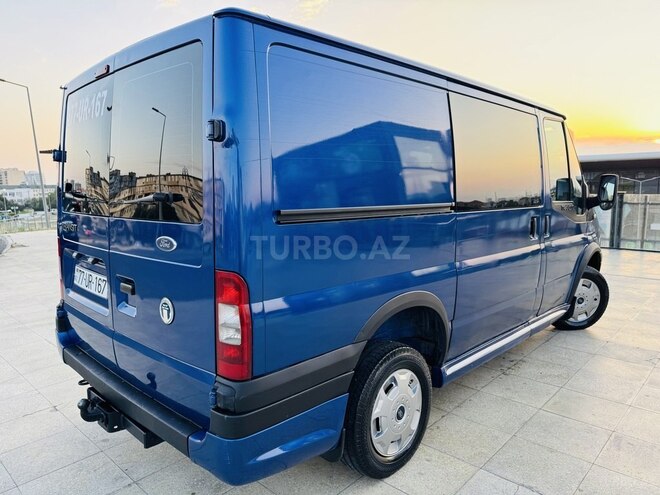 Ford Transit-5