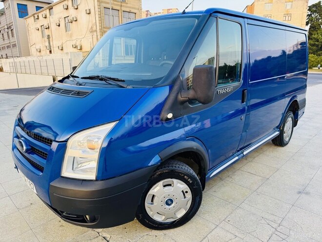 Ford Transit-7