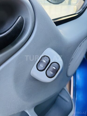 Ford Transit-17