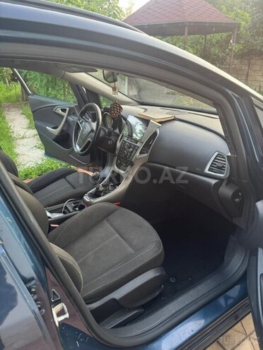 Opel Astra 2011, 315,000 km - 1.3 l - Mingəçevir