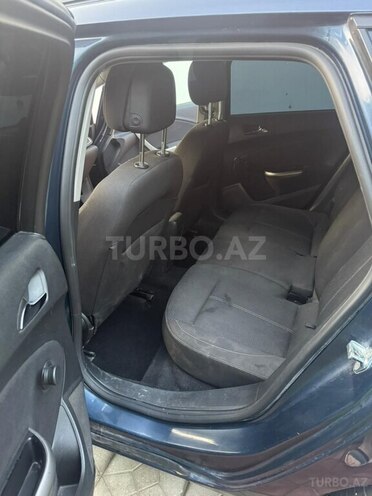 Opel Astra 2011, 315,000 km - 1.3 l - Mingəçevir