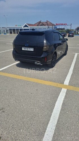Toyota Prius V 2011, 331,525 km - 1.8 л - Sumqayıt