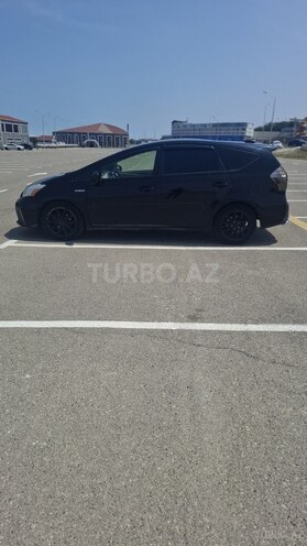 Toyota Prius V 2011, 331,525 km - 1.8 л - Sumqayıt
