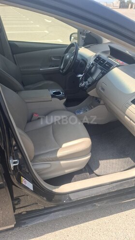 Toyota Prius V 2011, 331,525 km - 1.8 л - Sumqayıt