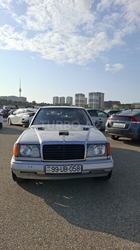 Mercedes E 200 d 1993, 365,000 km - 2.0 л - Bakı
