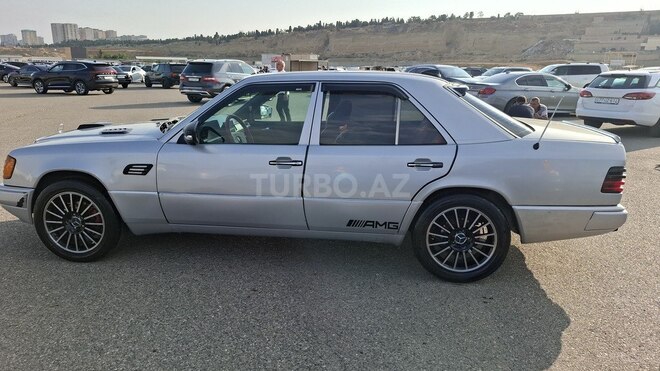 Mercedes E 200 d 1993, 365,000 km - 2.0 л - Bakı