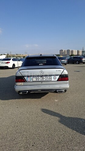 Mercedes E 200 d 1993, 365,000 km - 2.0 л - Bakı