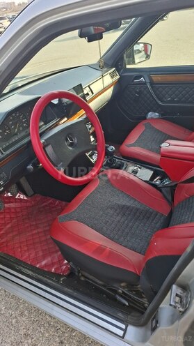 Mercedes E 200 d 1993, 365,000 km - 2.0 л - Bakı