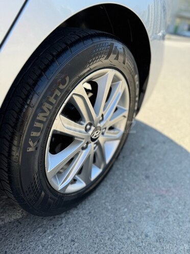 Hyundai Avante 2015, 136,250 km - 1.6 л - Bakı