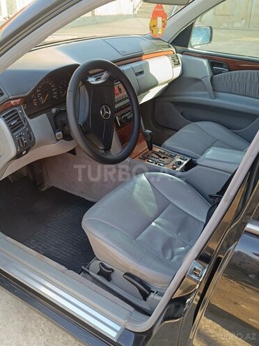 Mercedes E 240 1999, 364,000 km - 2.4 l - Bakı
