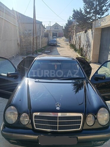 Mercedes E 240 1999, 364,000 km - 2.4 l - Bakı