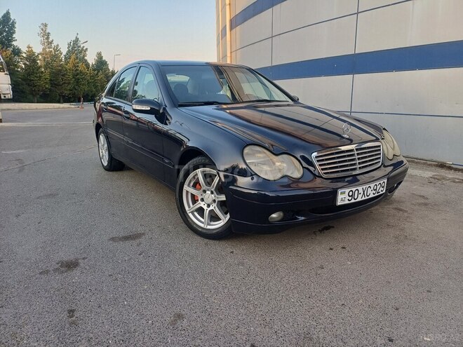 Mercedes C 220 d 2002, 378,166 km - 2.2 l - Bakı