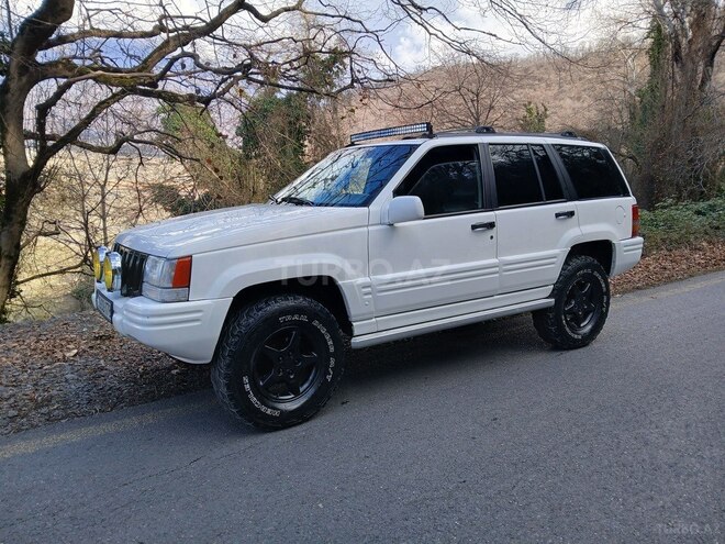 Jeep Grand Cherokee 1996, 253,000 km - 5.2 l - Qax