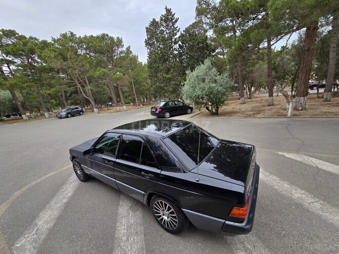 Mercedes 190 1993, 390,000 km - 2.0 l - Sumqayıt