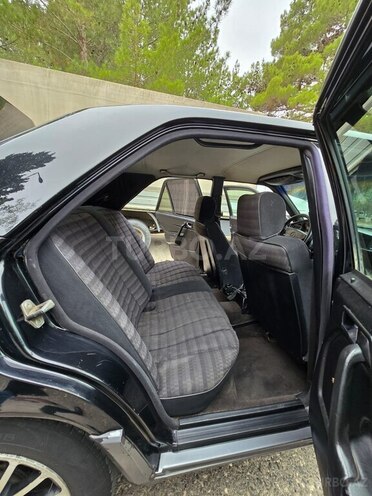 Mercedes 190 1993, 390,000 km - 2.0 l - Sumqayıt