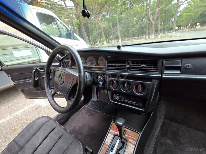 Mercedes 190 1993, 390,000 km - 2.0 l - Sumqayıt