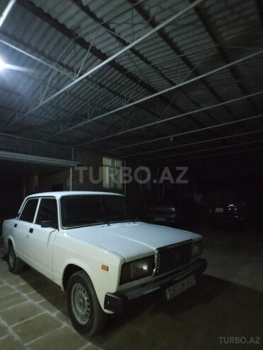 LADA (VAZ) 2107 2003, 11,893 km - 1.6 l - Salyan